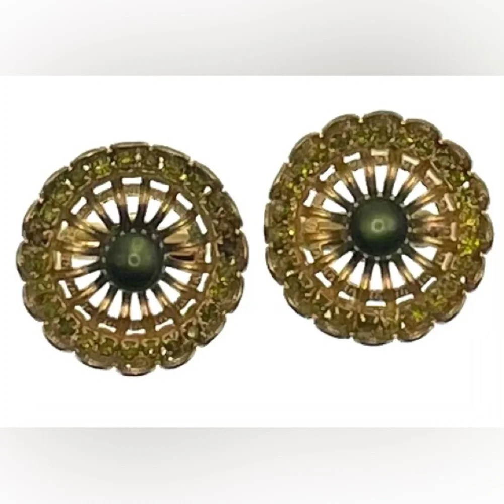 Vintage Signed Hickok Gold Tone Round Open Work Cufflinks Green Faceted Crystals